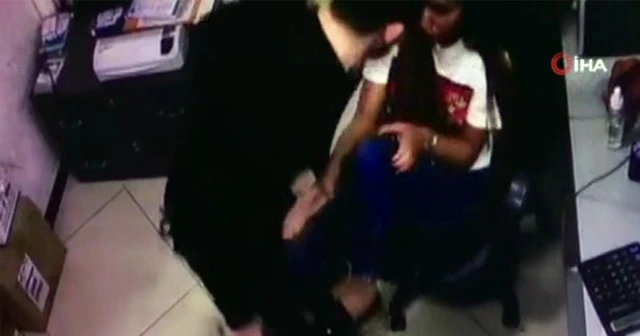 Eski eşini kameralar önünde defalarca bıçakladı