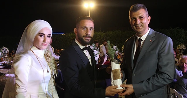Gelin ve damat nikah şekeri yerine fidan dağıttı