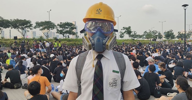 Hong Kong&#039;da protestocu öğrenciler derslere girmedi