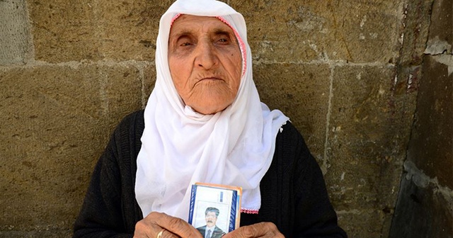 Hurinaz nine PKK&#039;nın kaçırdığı oğlunun dönmesini bekliyor