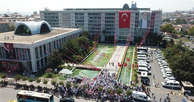 İBB&#039;de işten çıkarılan işçilere destek ziyaretleri