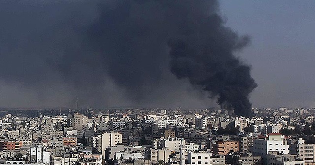İsrail&#039;den Gazze&#039;ye hava ve topçu saldırısı
