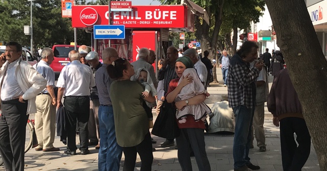 İstanbul depremi çevre illeri de salladı