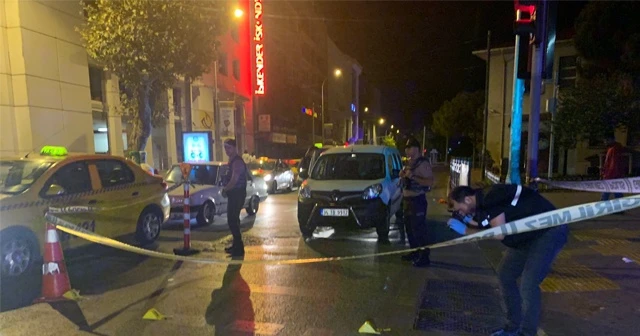 Kadıköy&#039;de taksiye ateş açtılar: 1 yaralı