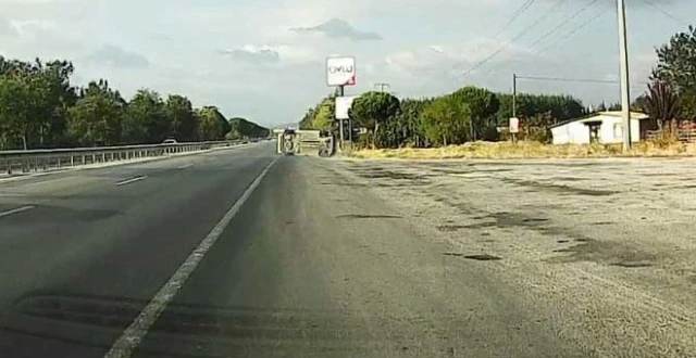 Köpeği ezmemek için takla attı, o anlar kamerada