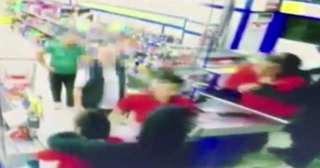 Küçükçekmece’de bıçaklı market soygunu