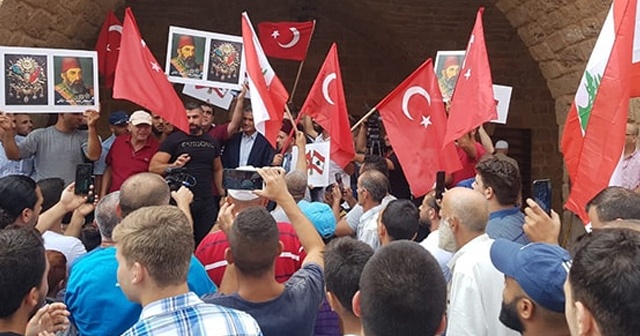 Lübnan Cumhurbaşkanı&#039;nın Osmanlı&#039;ya yönelik skandal açıklamaları protesto edildi