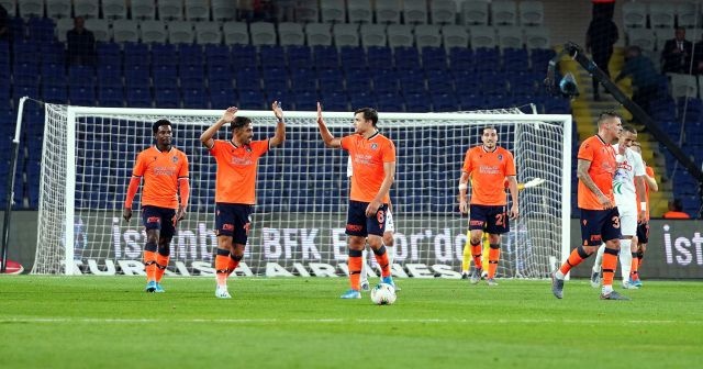 Medipol Başakşehir farklı kazandı! Tam 5 gol