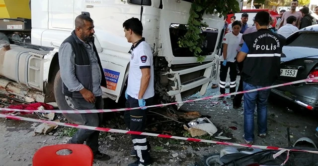 Milas’ta kontrolden çıkan tır etrafı savaş alanına çevirdi: 1 ölü