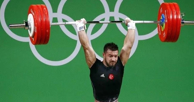Milli halterci dünya ikincisi oldu