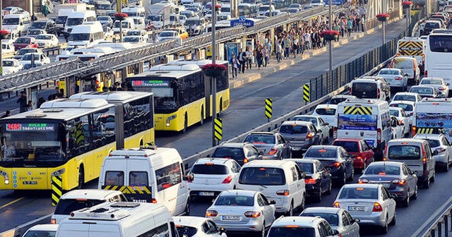 Milyonlarca öğrenci ve öğretmen için yeni eğitim öğretim yılı başladı: İşte trafikte son durum