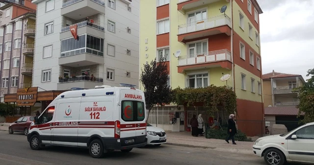 Ölen annesinin evine kimlik almak için balkondan girmek isterken düşüp yaralandı