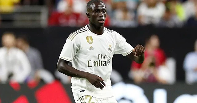 Real Madrid&#039;de Mendy sakatlandı