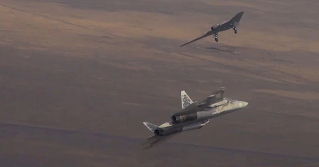 Rus SİHA’sı ile SU-57 ilk kez ortak uçuş gerçekleştirdi