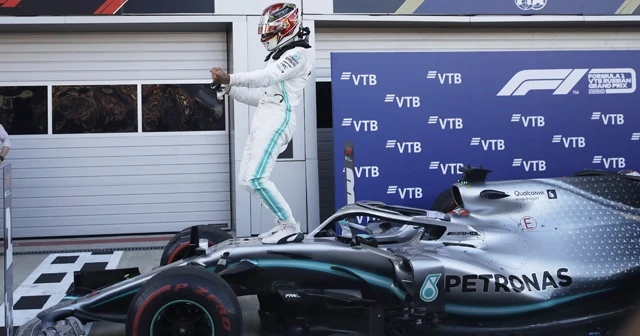 Rusya'da zafer Hamilton'ın