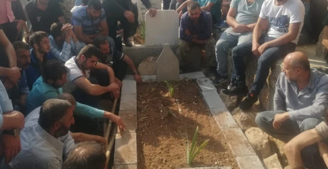 Şehit güvenlik korucusu, şehit babası ile yan yana