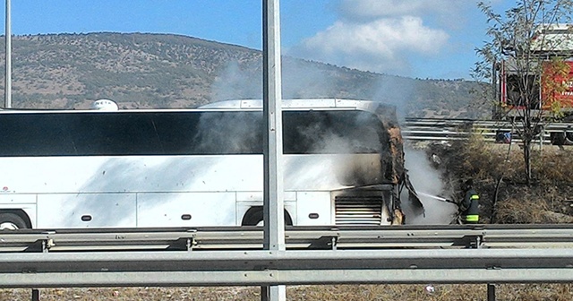 Seyir halindeki otobüste yangın çıktı