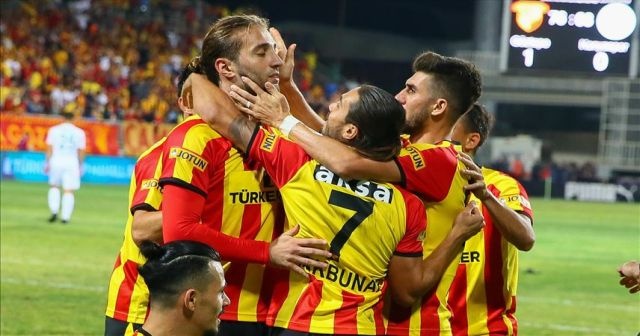 Süper Lig&#039;de Göztepe ilk galibiyetini aldı