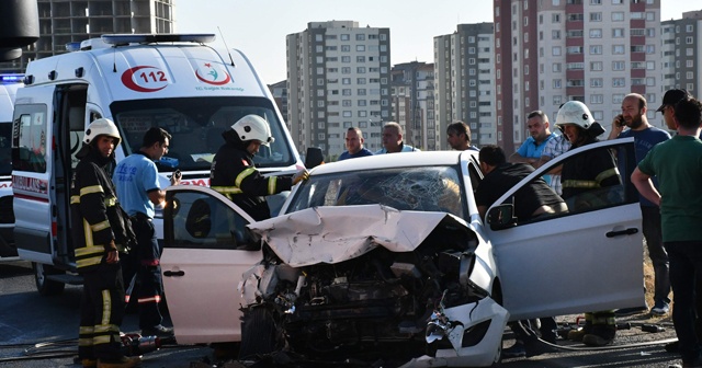 Tekirdağ&#039;da otomobille cip çarpıştı: 1 ölü, 3 yaralı