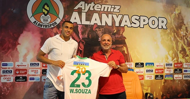 Welinton 3 yıl daha Alanyaspor’da