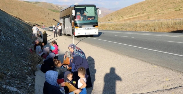 Yolcu otobüsü yandı, faciadan dönüldü
