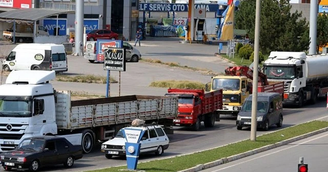 'İki şoförden biri seyir halindeyken telefonla temas halinde'