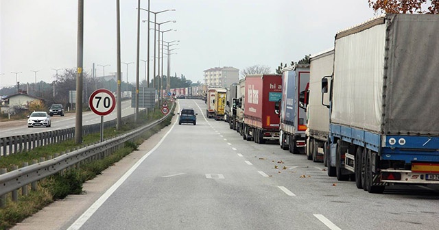 700 bin TL değerinde kargo ürünleri yüklü tır ortadan kayboldu