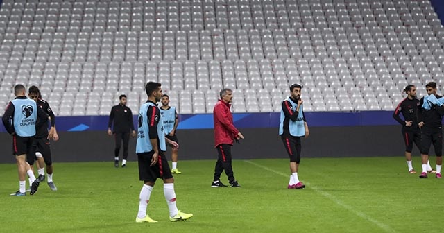 A Milli Futbol Takımı, Fransa maçına hazır