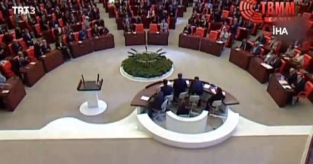 Adalet Komisyonu yargı paketini görüşmek üzere toplandı