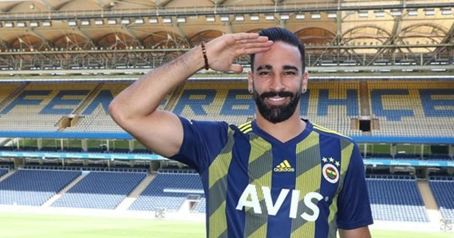 Adil Rami'den asker selamı