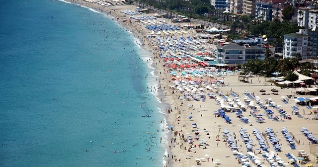Antalya&#039;ya gelen turist sayısı 13 milyonu aştı
