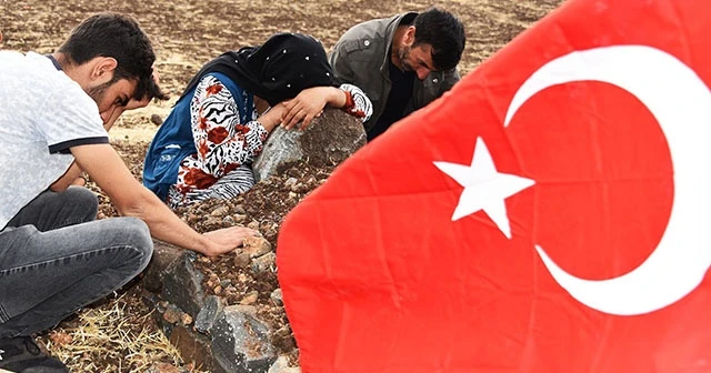 Atılan havanla şehit olan Mazlum'un hayali doktor olup annesini iyileştirmekti