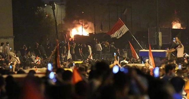 Bağdat'ta Tahrir göstericilerine müdahale sürüyor