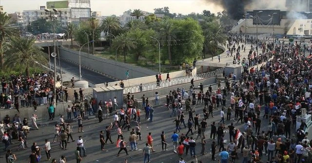 Bağdat'ta yoğun güvenlik önlemlerine rağmen gösteriler sürüyor