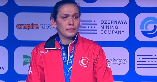 Boksta Elif Güneri&#039;den gümüş madalya