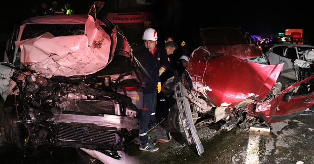 Bolu’da zincirleme trafik kazası: 3 ölü, 2 yaralı