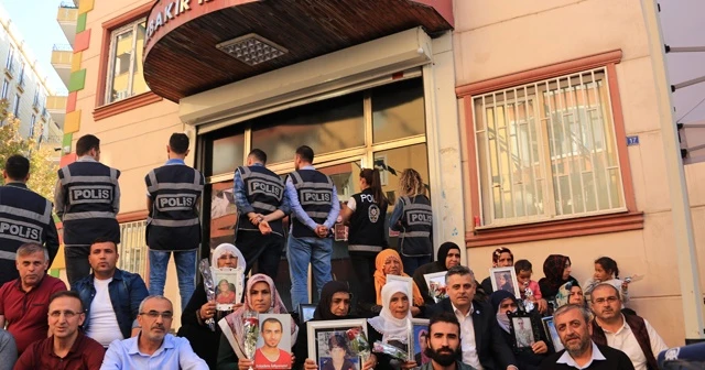 Dağa kaçırılan çocukları için "nöbetleşe" eylemdeler