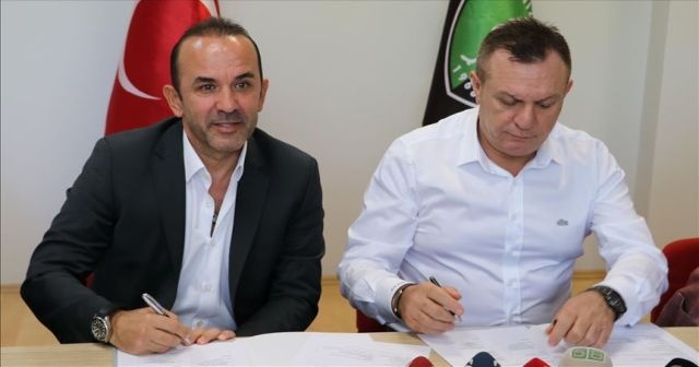 Denizlispor&#039;da Mehmet Özdilek dönemi resmen başladı