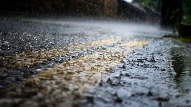 Dikkat! Meteorolojiden sağanak yağış uyarısı