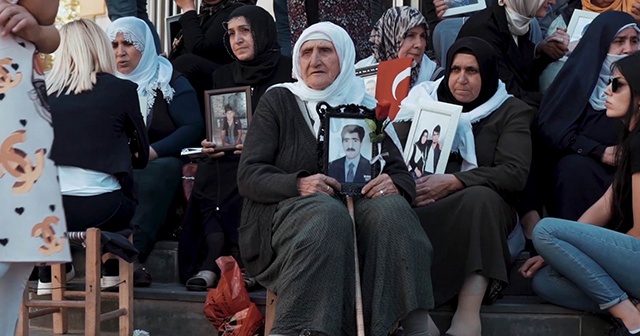 Diyarbakır annelerinin evlat nöbeti &#039;klip&#039; oldu