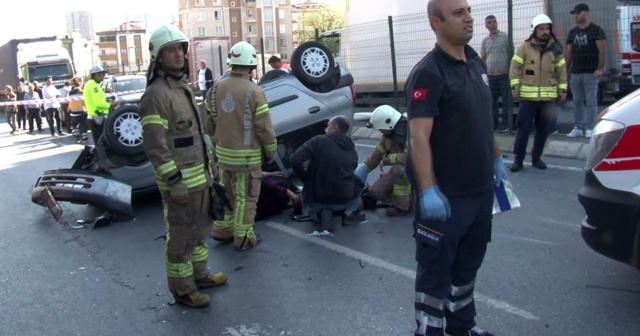 Küçükçekmece&#039;de zincirleme trafik kazası: 5 yaralı