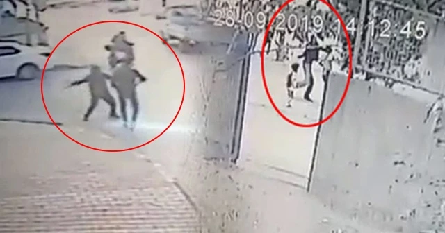 İstanbul’da önüne gelene bıçakla saldırdı!