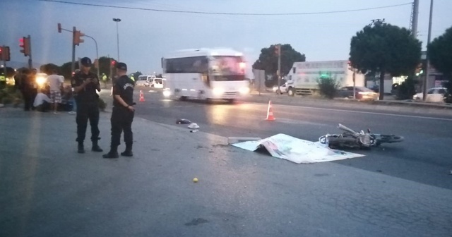 İzmir’de feci kaza: Anne ile oğlu ölüme beraber gitti