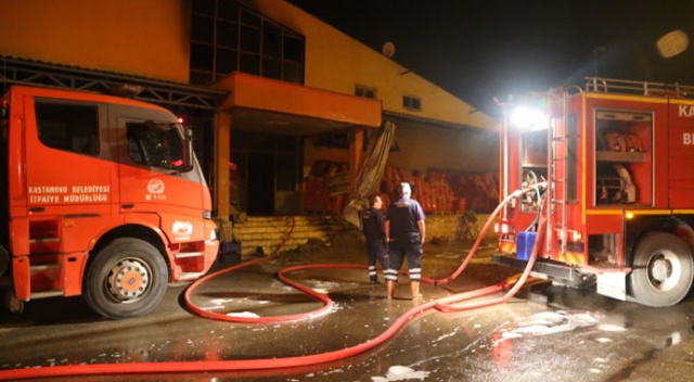 Kastamonu'da sebze meyve halinde yangın