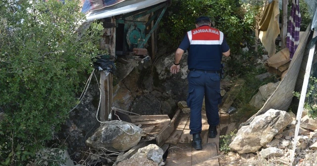 Kendi kazdığı 42 metrelik çukura düştü
