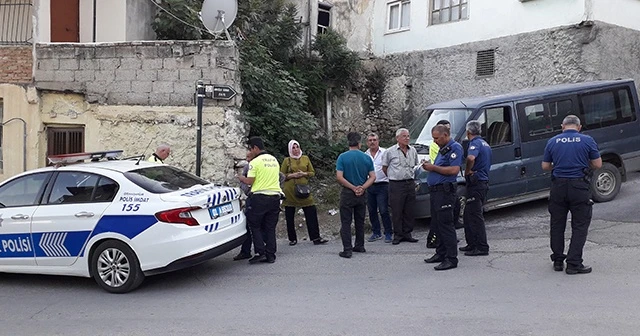 Minibüs ile motosiklet çarpıştı