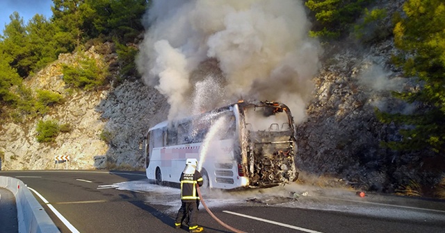 Muğla&#039;da yolcu otobüsünde yangın çıktı