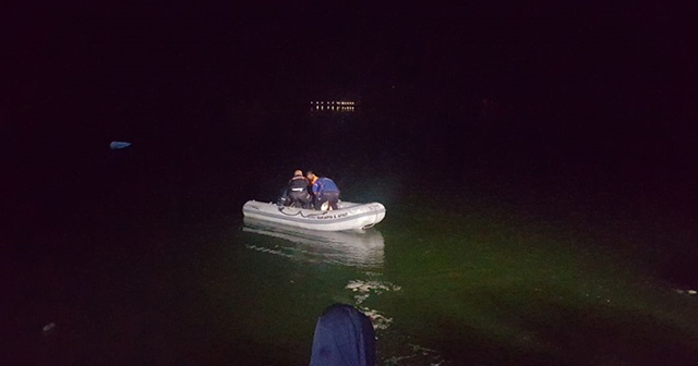 Nehre düşen 2 kişiden biri kayboldu diğeri hastaneye kaldırıldı