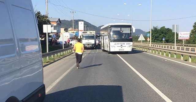 Otobüsün çarptığı belediye işçisi hayatını kaybetti