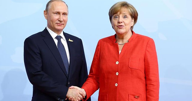 Putin ve Merkel telefonda Suriye&#039;yi görüştü